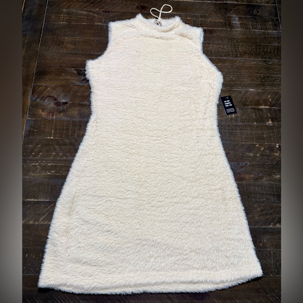 NWT Express Cream Faux Fur Mini Dress Sz Large - Picture 7 of 16